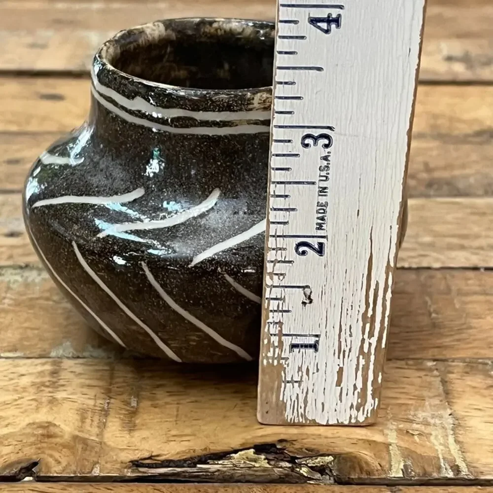 Vtg Art Studio Pottery Bud Vase 3.5